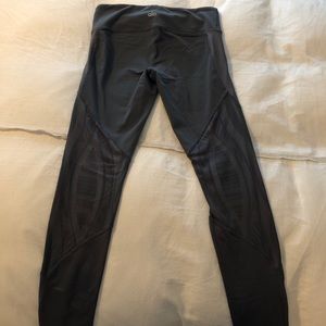 Alo Legging with Mesh Side Cut Out